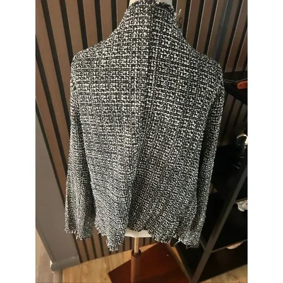 Renee C. Fringed Black & White Boucle Tweed Cropped Blazer Size 2XL - Picture 4 of 5